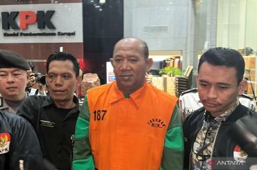 Bupati Langkat sedikit bicara seusai ditetapkan KPK jadi tersangka suap