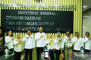 Bupati Ade Agus Hartanto kunjungi Ditjen Bina Keuda Jakarta