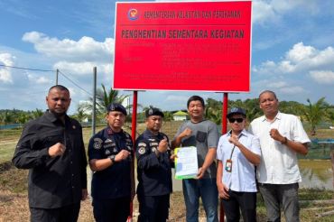 KKP segel budi daya ikan arwana tak berizin milik PT AWL di Pekanbaru
