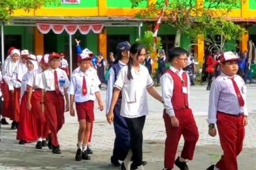 Pemkab Kotim imbau ayah antar anak di hari pertama sekolah