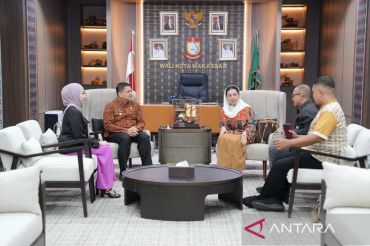 Bupati Brebes studi tiru  soal penataan kota dan peningkatan PAD di Makassar