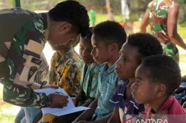 Satgas Yonif 511 bentuk kelompok belajar dorong semangat generasi muda Kampung Tima