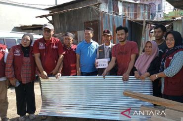 BPBD salurkan bantuan rekonstruksi korban kebakaran di Jalan Tinumbu Makassar