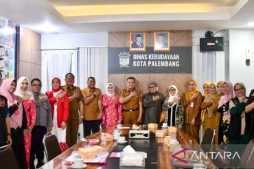 Pemkot Palembang pusatkan parade kebaya dan zikir akbar di Jembatan Ampera