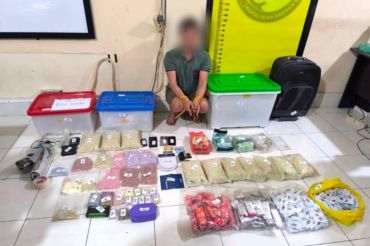 Polda Riau telusuri pemilik gudang narkoba 4 kg sabu dan 48.411 pil ekstasi di Pekanbaru