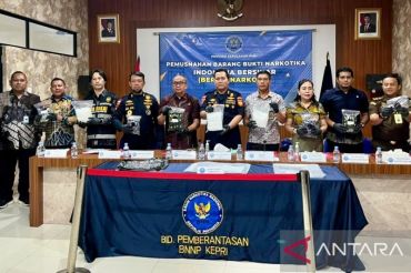 BNNP Kepri musnahkan ratusan vape etomidate dan sabu