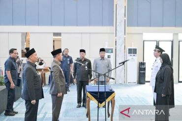 Agung Nugroho lantik 39 Pejabat Pekanbaru, tegaskan Lurah harus hadir dan jadi solusi bagi Warga