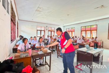 PLN Suluttenggo edukasi siswa Manado tentang bahaya listrik
