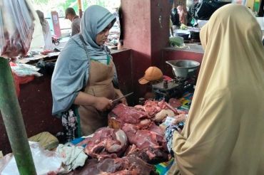 Disdag Mataram gelar pasar murah jelang Maulid, Minyakita dijual Rp15.700 per liter