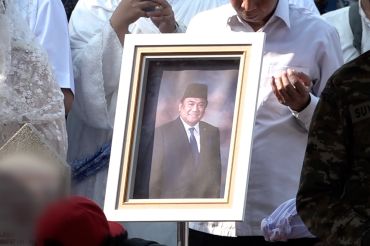Dimakamkan di TMP Kalibata, Rachmat Gobel dikenal sosok yang tekun