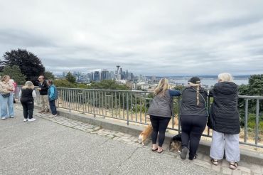 Menikmati panorama Kota Seattle, AS dari Kerry Park