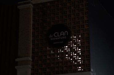 Suasana terkini kafe Clan Signature pascapenggeledahan oleh polisi