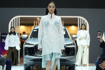 LEPAS dan Jakarta Fashion Week tampilkan kolaborasi otomotif-fesyen di GIIAS 2026