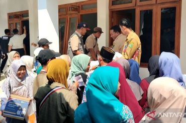Imigrasi DIY membagikan 200 paket sembako sambut HUT Ke-81 RI