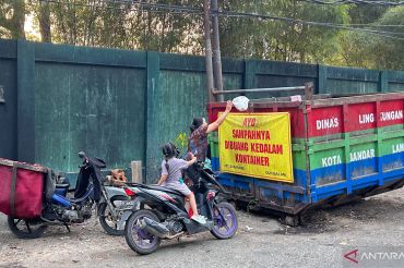 Penanganan sampah di belakang UIN membaik