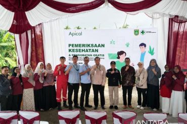 Apical gelar Pemeriksaan Kesehatan dan Pengobatan Gratis bagi Warga Lubuk Gaung