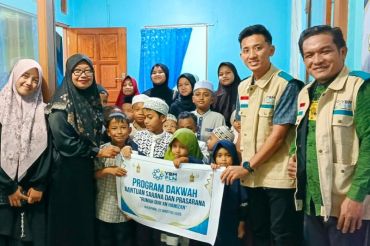 PLN Papua salurkan bantuan sarana belajar untuk 40 santri RQ Hamizan