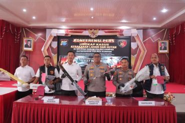 Polres Kampar tetapkan empat tersangka karhutla, salah satunya ibu-ibu