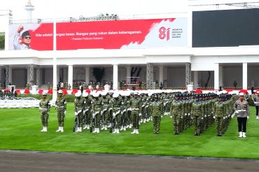 Mensesneg cek latihan gabungan Paskibraka bersama TNI-Polri di Istana