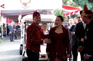 Mengintip ragam busana daerah pejabat kabinet pada HUT RI di Istana