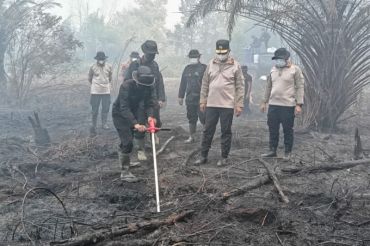 Polda Kalteng uji Hartindo AF31 untuk padamkan bara gambut