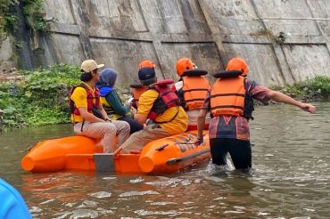 Yogyakarta giatkan aksi bersih  sungai kenali kondisi lingkungan sungai