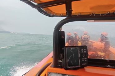 Cari jurnalis, Tim SAR sisir perairan Krakatau
