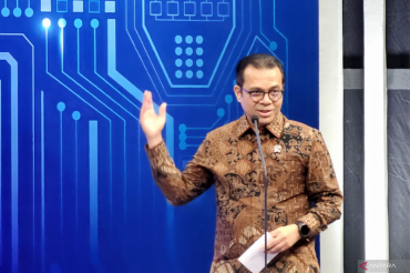 Ini alasan pemerintah pilih Perpres untuk atur penggunaan AI