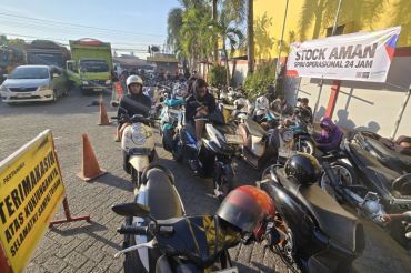 Antrean BBM di Makassar makin parah, warga tagih janji