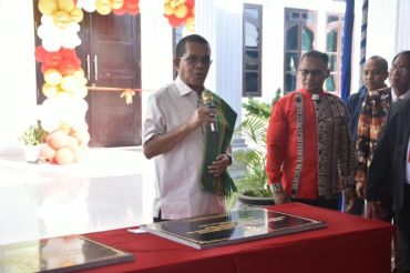 Gubernur NTT mengajak gereja perkuat pelayanan dan solidaritas