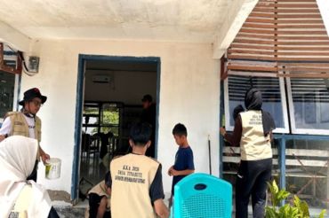Kelompok 14 KKA UMK laksanakan program pemberdayaan masyarakat di Desa Tinabite
