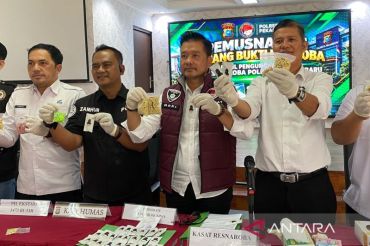 Polresta Pekanbaru musnahkan 1.473 pil ekstasi dan 31 cartridge etomidate