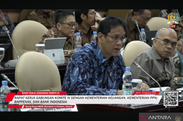 Purbaya meminta pemda tidak terlalu banyak simpan uang di bank