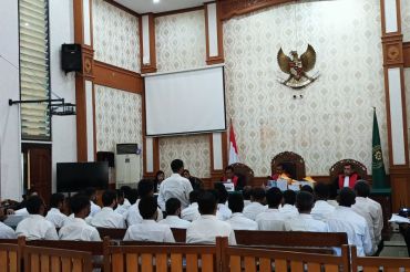 Bali prosecutors seek 5-year terms for 2 Indians over online gambling