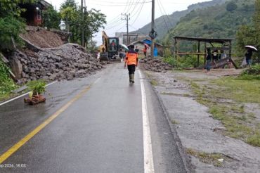 Jalan tertimbun longsor di Aceh Tengah Sudah bisa dilalui
