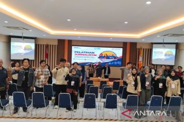 ANTARA memperkuat kompetensi dan etika jurnalistik pers mahasiswa UNS Surakarta