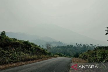 Dinkes Natuna imbau warga pakai masker dampak udara tak sehat