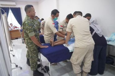 HUT Ke-81 TNI di Congot Kulon Progo diwarnai cek kesehatan
