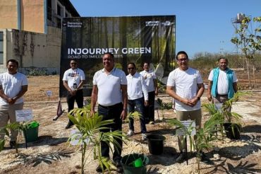 AP Indonesia menanam 340 anakan pohon jaga lingkungan di Kupang