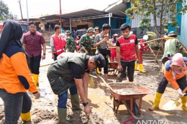 Akses jalan Padang-Solok depan kantor bupati sudah bisa dilalui