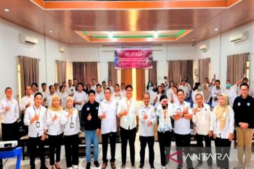 Dinkes Barut tingkatkan kompetensi nakes melalui pelatihan ambulans gawat darurat