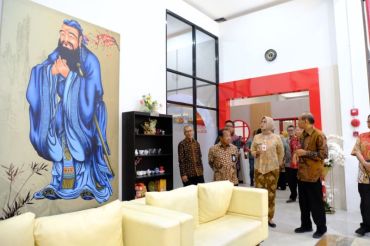 Wawali Surakarta hadiri peresmian Kantor Pusat Bahasa Mandarin UNS