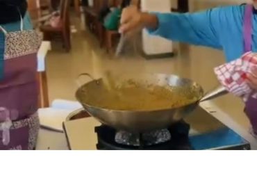 Disperinkop Mataram memberikan pelatihan pembuatan sambal Nusantara
