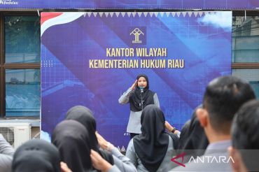 Apel pagi, Kanwil Kemenkum Riau tekankan percepatan kinerja triwulan IV dan penguatan disiplin pegawai