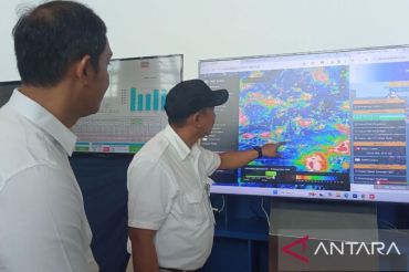 Mayoritas kota besar alami berawan-hujan ringan