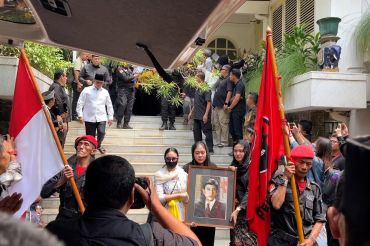 Sejumlah tokoh PDIP hadir di rumah duka Guruh Soekarnoputra