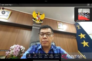Jaga kedisiplinan pegawai, Kakanwil Kemenkum Riau pimpin apel Jumat pagi virtual
