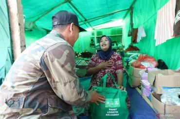 Baznas menyerahkan bantuan Rp2 miliar dari warga Bandung untuk NTT