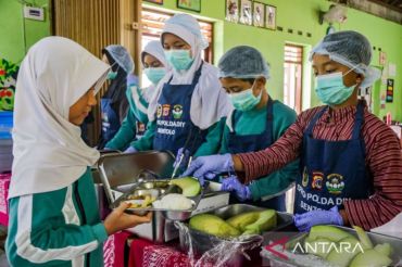 SPPG Polda DIY berhasil uji coba MBG prasmanan di SD Kulon Progo