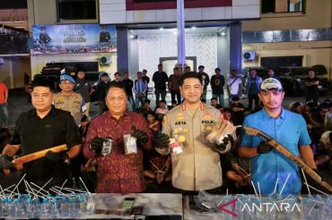104 orang ditangkap saat penggerebekan kampung narkoba di Tallo Makassar